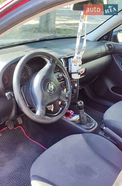 Хэтчбек SEAT Leon 2005 в 
