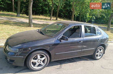Хэтчбек SEAT Leon 2000 в 
