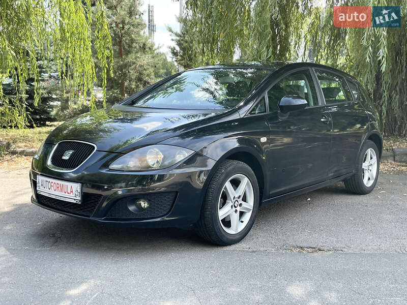 Хэтчбек SEAT Leon 2011 в Киеве