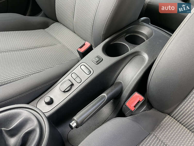 Хэтчбек SEAT Leon 2011 в Киеве
