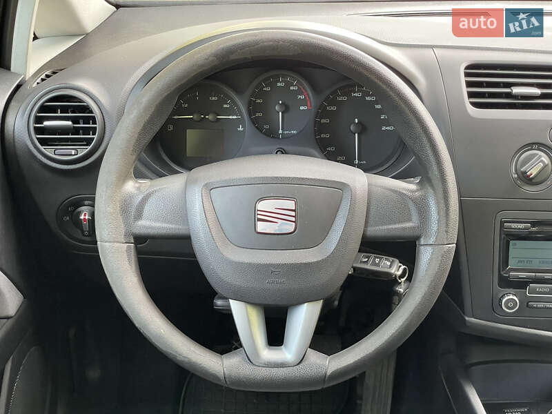 Хэтчбек SEAT Leon 2011 в Киеве
