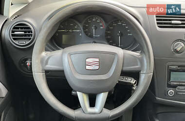 Хетчбек SEAT Leon 2011 в 