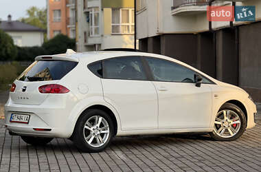 Хэтчбек SEAT Leon 2010 в 