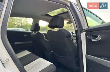 Хэтчбек SEAT Leon 2010 в 
