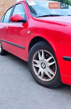 Хэтчбек SEAT Leon 2005 в 