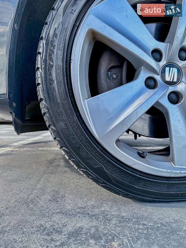 Хэтчбек SEAT Leon 2014 в Киеве