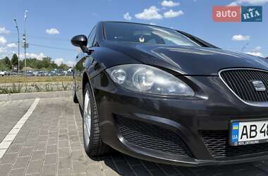 Хэтчбек SEAT Leon 2010 в 