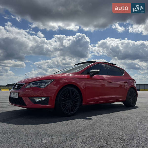 Хэтчбек SEAT Leon 2013 в Киеве