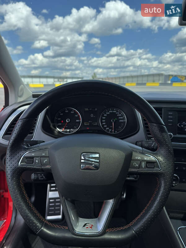 Хэтчбек SEAT Leon 2013 в Киеве