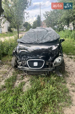 Хетчбек SEAT Leon 2006 в Катюжанці