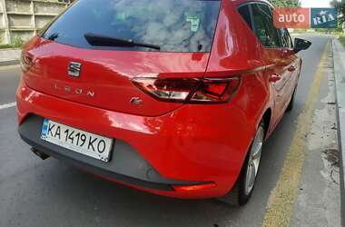 Хэтчбек SEAT Leon 2013 в 