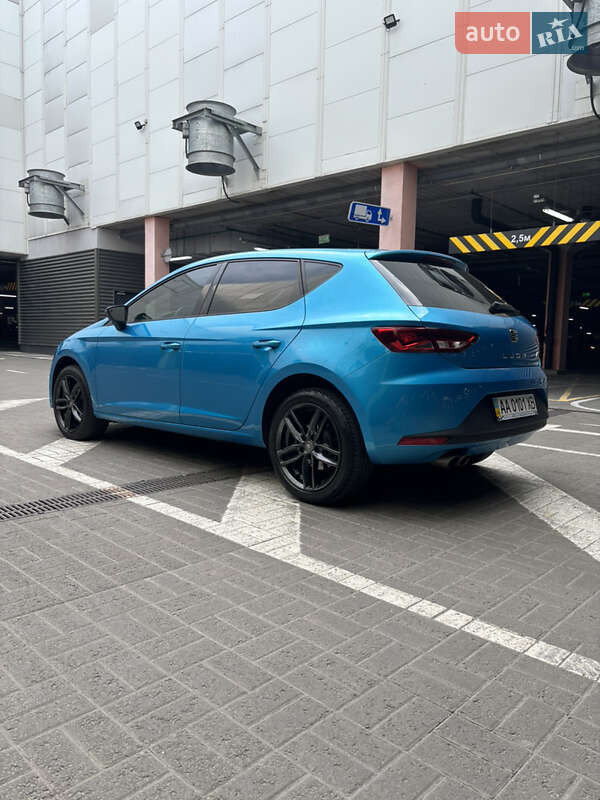 Хэтчбек SEAT Leon 2016 в Киеве