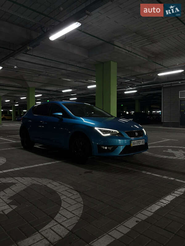 Хэтчбек SEAT Leon 2016 в Киеве