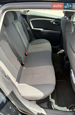 Хэтчбек SEAT Leon 2011 в 