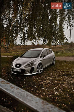 Хетчбек SEAT Leon 2008 в Києві