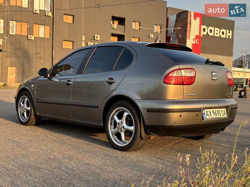 Хэтчбек SEAT Leon 2003 в Харькове