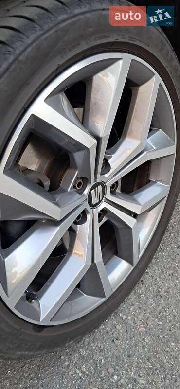 Универсал SEAT Leon 2015 в Киеве