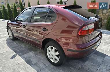 Хэтчбек SEAT Leon 2003 в 