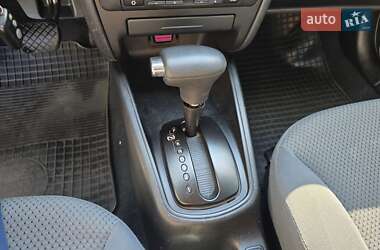 Хэтчбек SEAT Leon 2003 в 