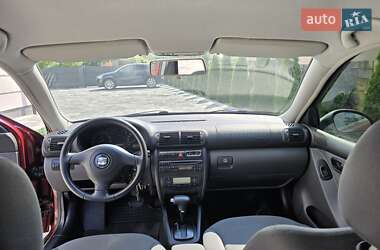Хэтчбек SEAT Leon 2003 в 