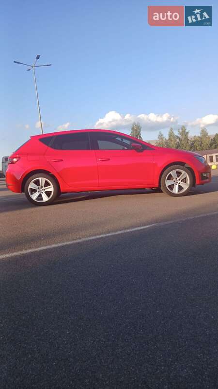 Хэтчбек SEAT Leon 2014 в Киеве