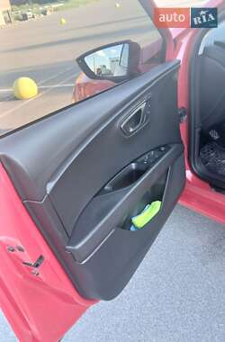 Хэтчбек SEAT Leon 2014 в 