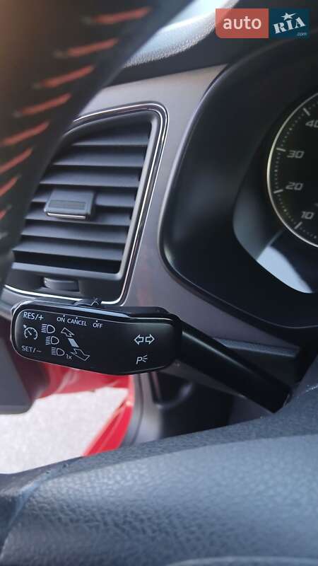 Хэтчбек SEAT Leon 2014 в Киеве