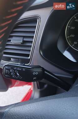 Хэтчбек SEAT Leon 2014 в 