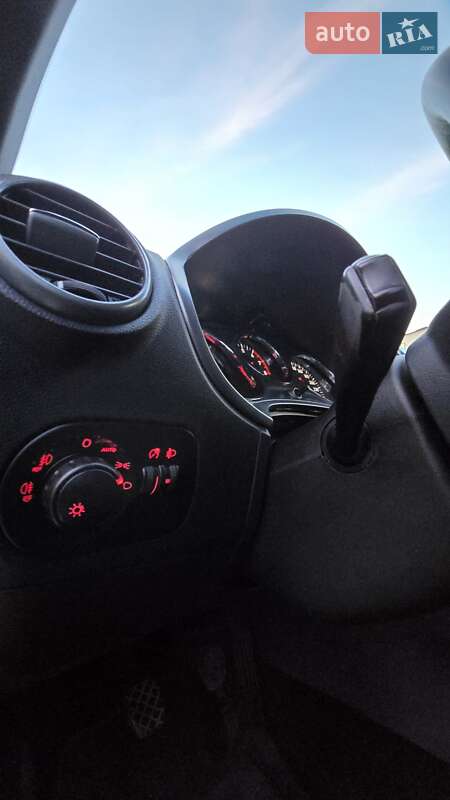 Хэтчбек SEAT Leon 2007 в Ровно