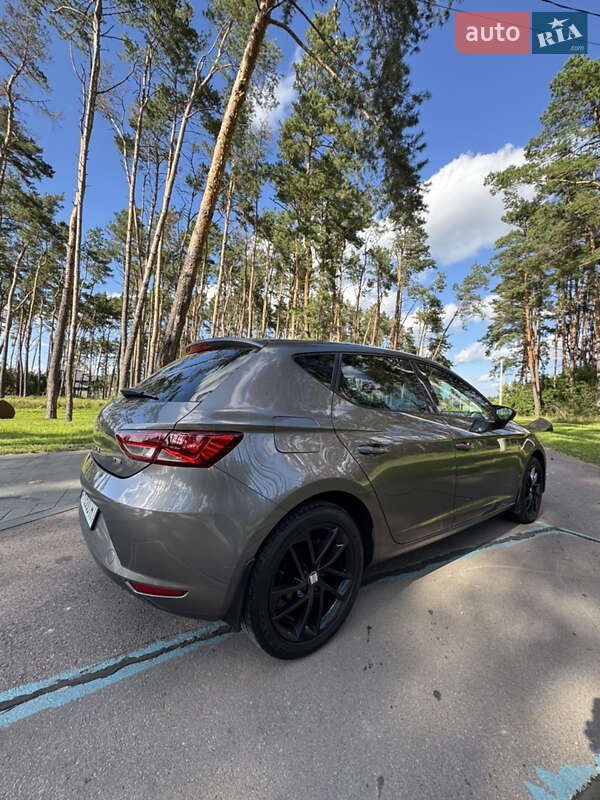 Хэтчбек SEAT Leon 2016 в Житомире