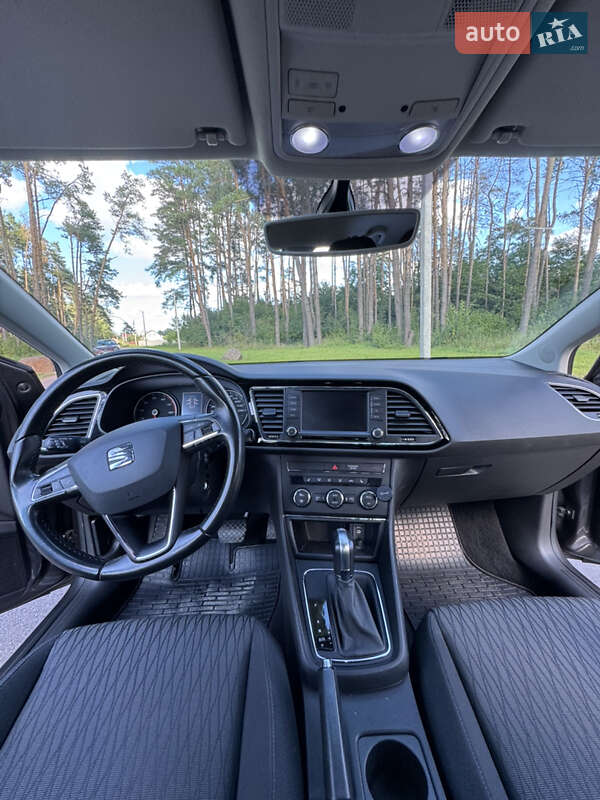 Хэтчбек SEAT Leon 2016 в Житомире