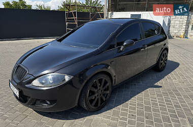 Хэтчбек SEAT Leon 2007 в 