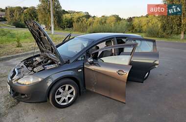 Хэтчбек SEAT Leon 2006 в 