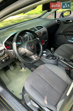 Хэтчбек SEAT Leon 2008 в 
