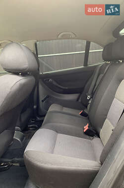 Хэтчбек SEAT Leon 2002 в 
