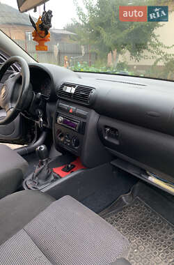 Хэтчбек SEAT Leon 2002 в 