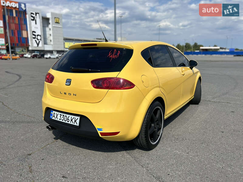 Хэтчбек SEAT Leon 2010 в Харькове