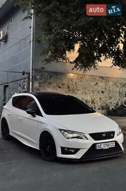 Хэтчбек SEAT Leon 2016 в 