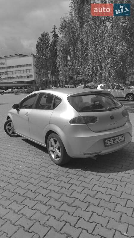 Хэтчбек SEAT Leon 2012 в Черновцах