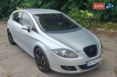 Хэтчбек SEAT Leon 2007 в Шептицькому