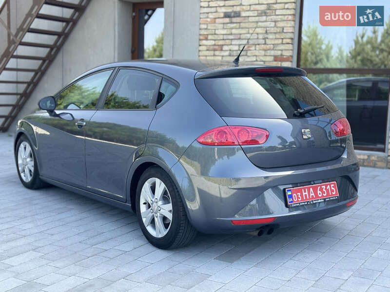 Хэтчбек SEAT Leon 2010 в Луцке
