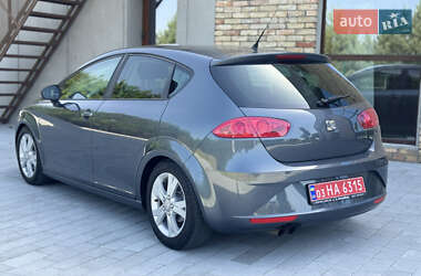 Хэтчбек SEAT Leon 2010 в 