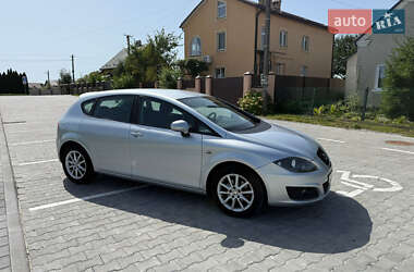 Хэтчбек SEAT Leon 2010 в 