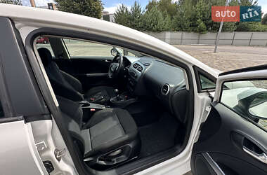 Хэтчбек SEAT Leon 2009 в 