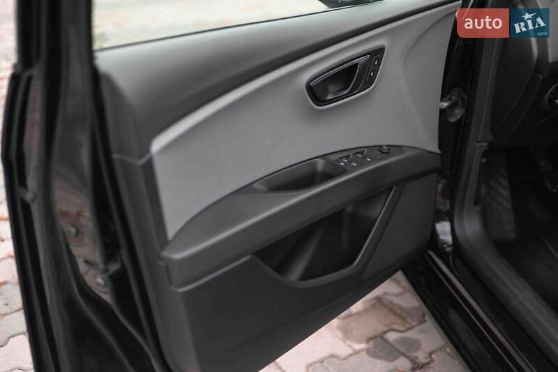 Універсал SEAT Leon 2014 в Ужгороді