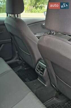Хэтчбек SEAT Leon 2013 в 