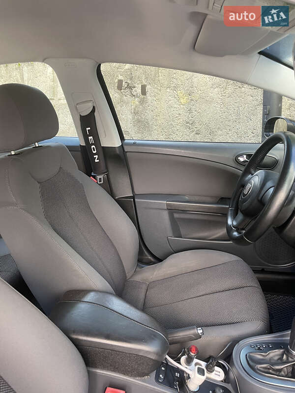 Хетчбек SEAT Leon 2008 в Вінниці