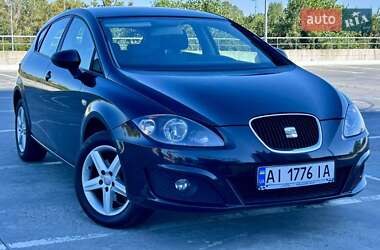 Хэтчбек SEAT Leon 2011 в 