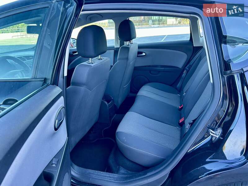 Хэтчбек SEAT Leon 2011 в Киеве фото 15 Хэтчбек SEAT Leon 2011 в Киеве