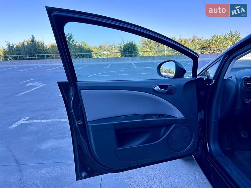 Хэтчбек SEAT Leon 2011 в Киеве фото 17 Хэтчбек SEAT Leon 2011 в Киеве